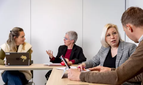 Handreiking Waardengericht Dialoog: zo voer je een dieper gesprek over waarden